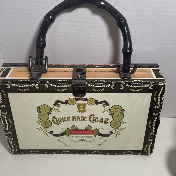 Unique Cigar Box Purse - Picture 2 of 6
